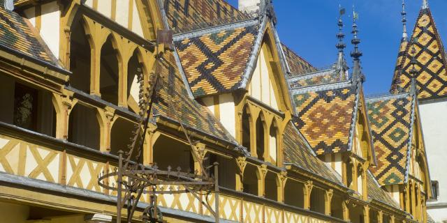 Hospices De Beaune Cour Interieure Puit 3