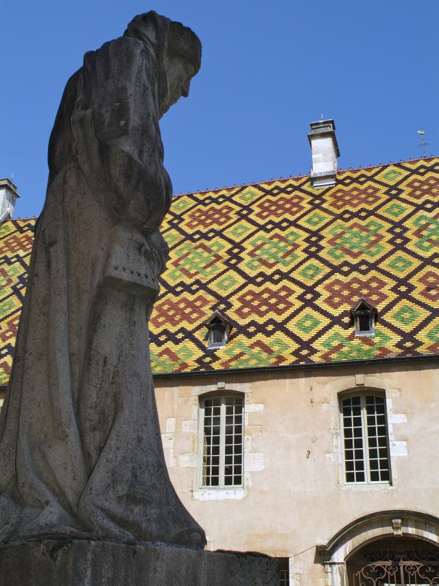 Hospices De Beaune Nicolas Statue