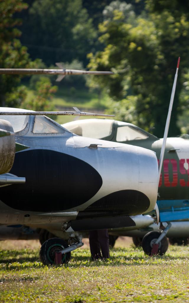 Flugzeuge im Schloss von Savigny-lès-Beaune