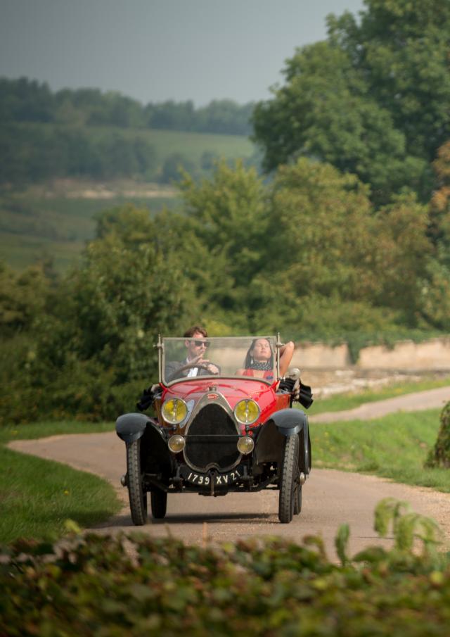 Bugatti Beaune Vignoble Route Des Grands Crus Chemin