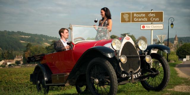 Bugatti Couple Pinot Noir dégustation Panneau Route Des Grands Crus