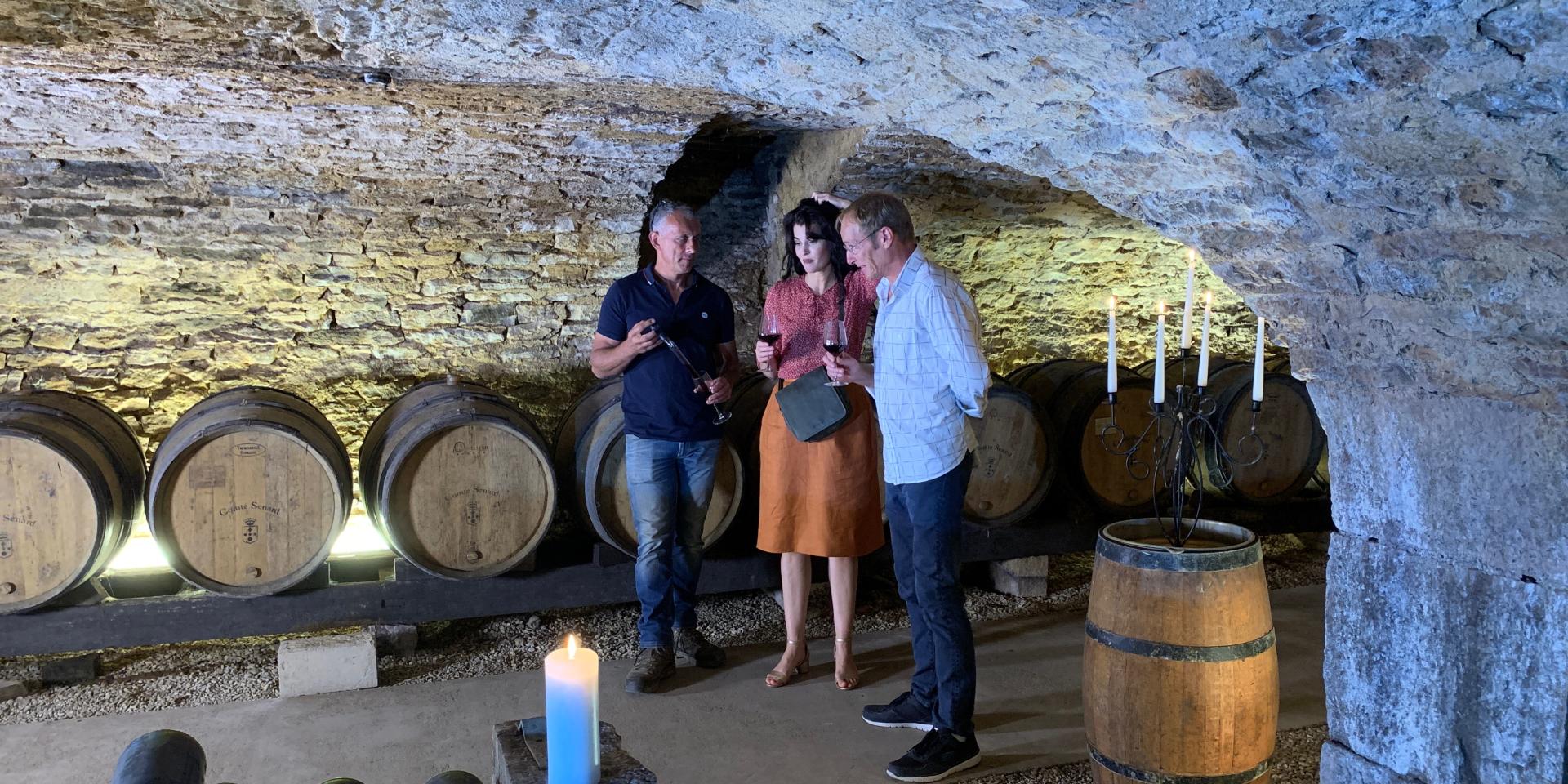 Degustación Bodegas Borgoña Pareja de viticultores enamorados