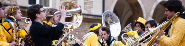 Folklore Bandas Beaune Venta de vinos