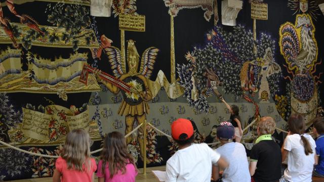 Schulklassen im Weinmuseum in Beaune