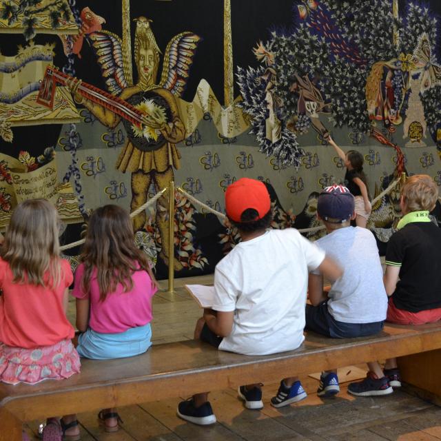 Schoolchildren at the Musée du Vin in Beaune