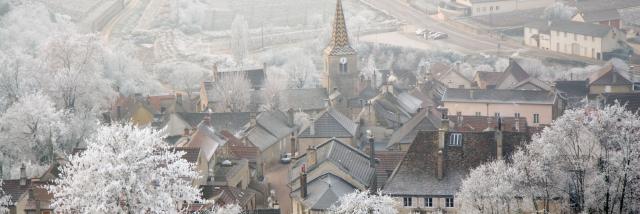 Pueblo de invierno de Pernand Vergelesses