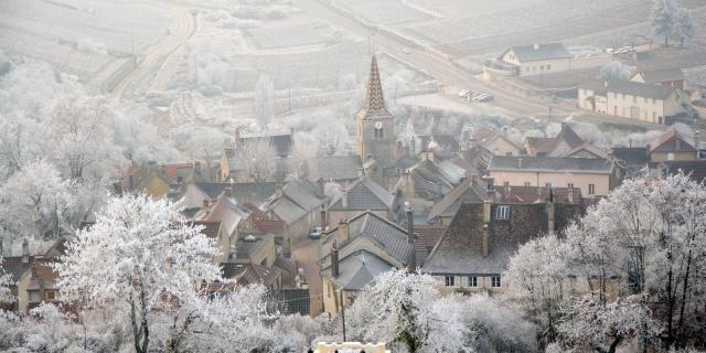 Pueblo de invierno de Pernand Vergelesses