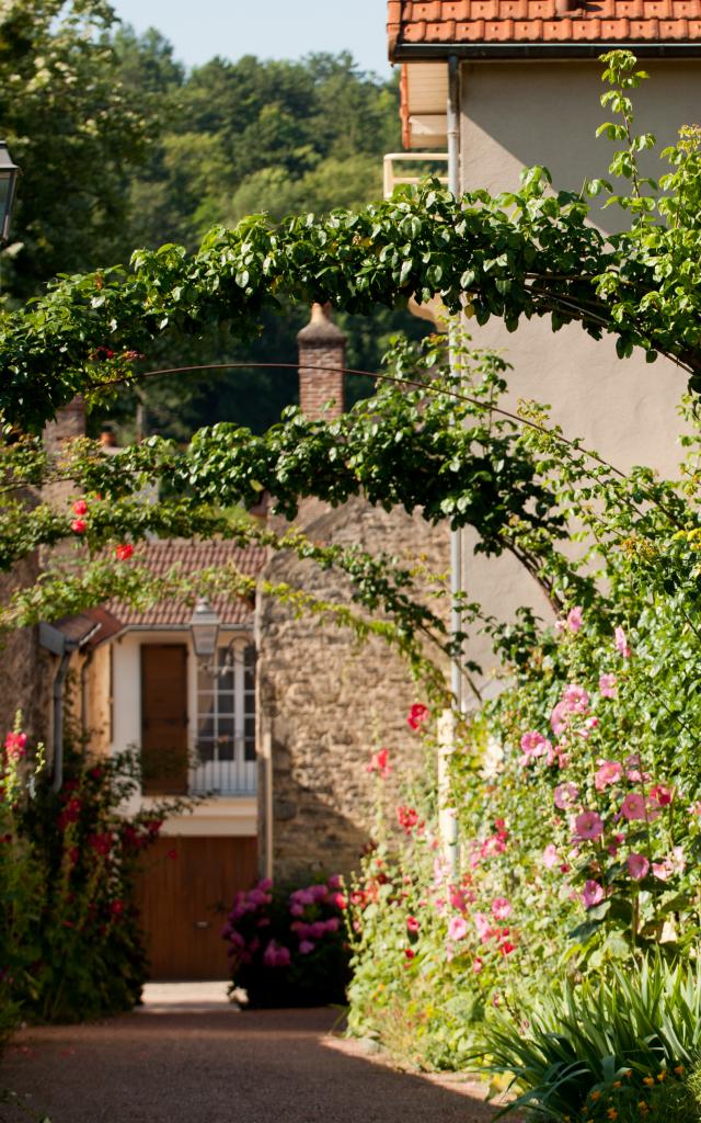 Ruelle fleurie de Savigny-lès-Beaune