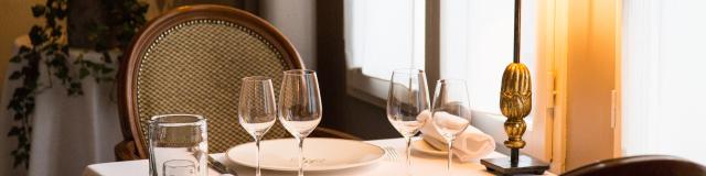 Mesa Dejeuner Hotellerie Cedre Et Spa Beaune