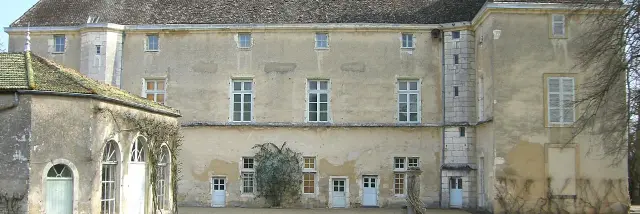 chateau-germolles-garden