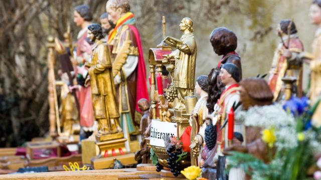 Saint-Vincent Statues