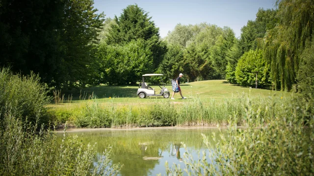 Golf-de-Beaune-david-bergelin-cart