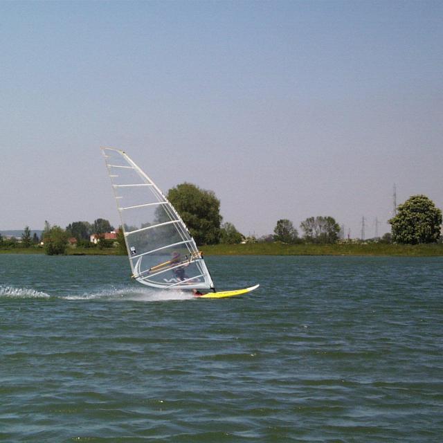montagny-les-beaune-voile-lac