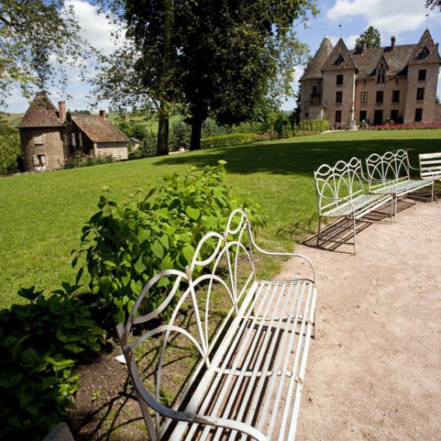Chateau Couches