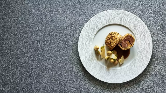 Pombo cozido em croute Montrachet