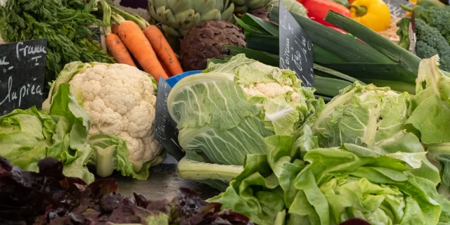 Marché de Chagny, étale de légumes