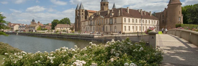 château sur l'eau Paray-le-Monial