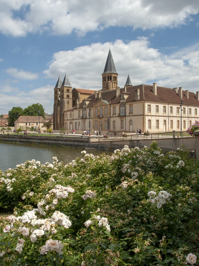 château sur l'eau Paray-le-Monial