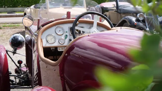 Nationale 6 Voiture Rouge Quentin Lahaie Rotated