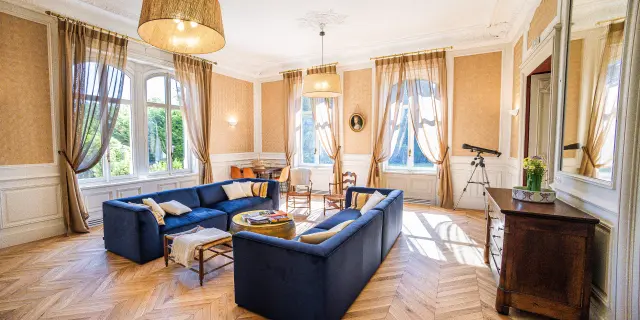 Salon Chateau Albert Morot